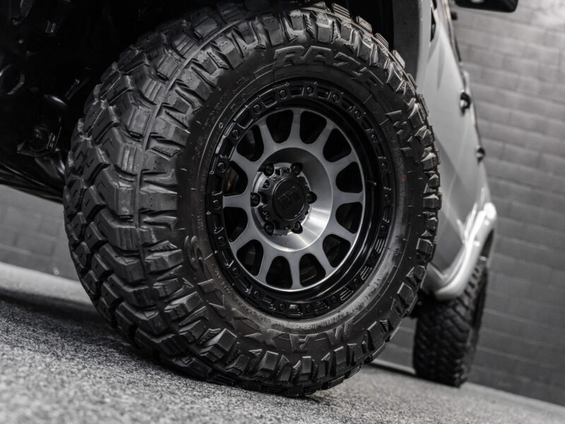 Vehicle Gallery Image