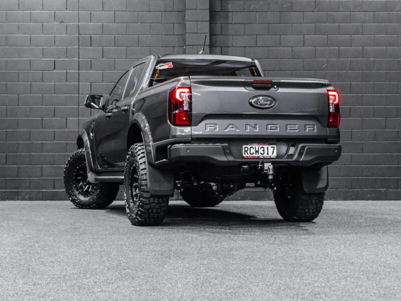 Vehicle Gallery Image