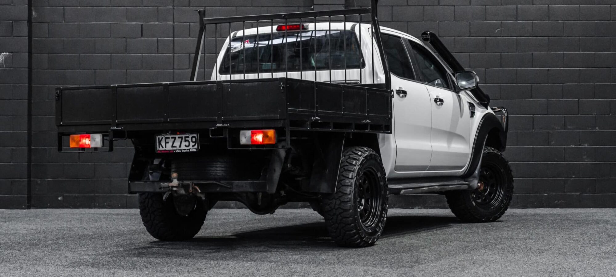 Vehicle Gallery Image