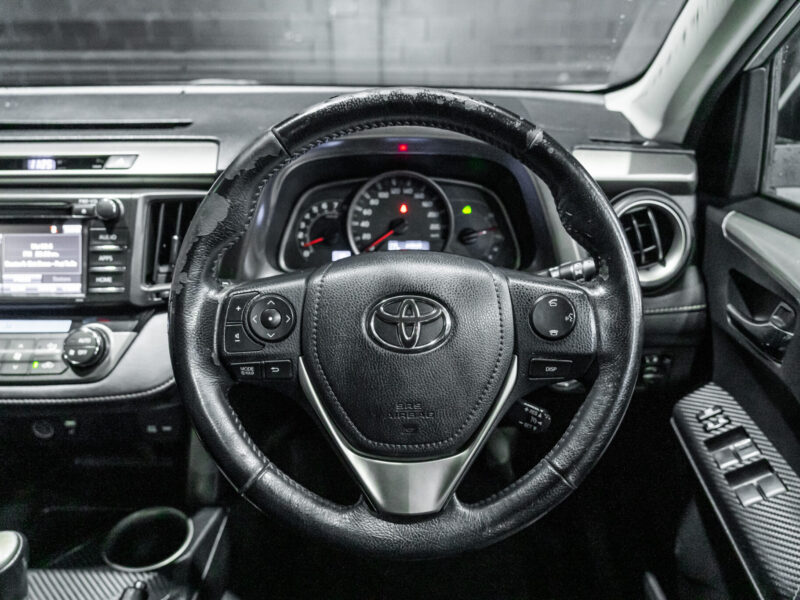 Vehicle Gallery Image