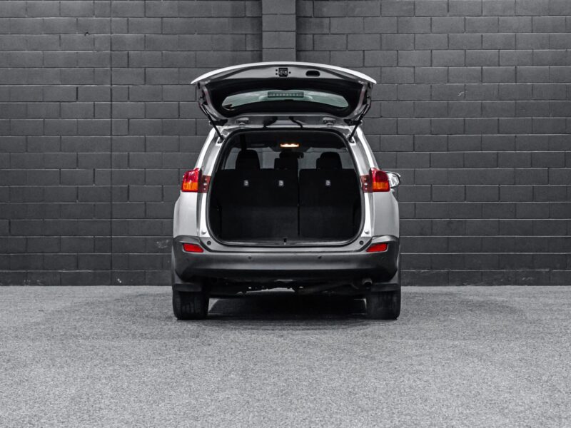 Vehicle Gallery Image