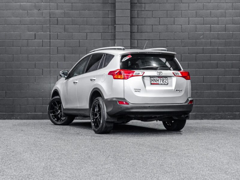 Vehicle Gallery Image