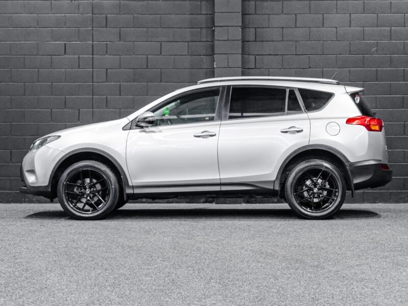 Vehicle Gallery Image