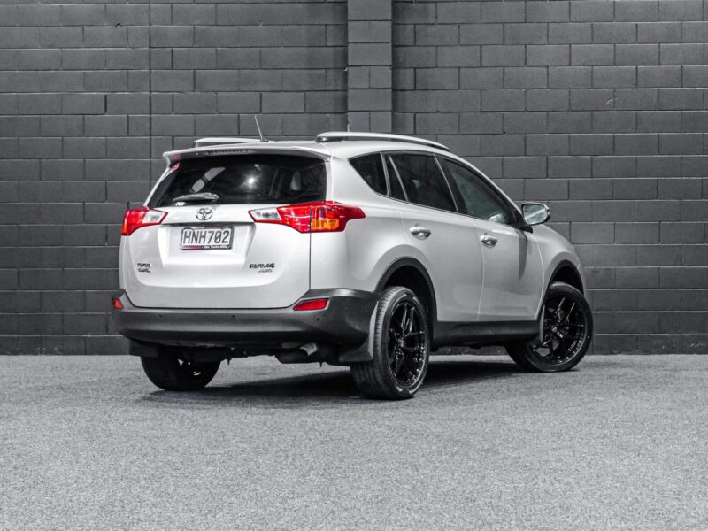 Vehicle Gallery Image