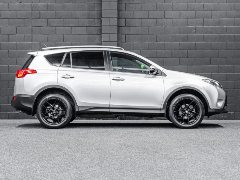Vehicle Gallery Image