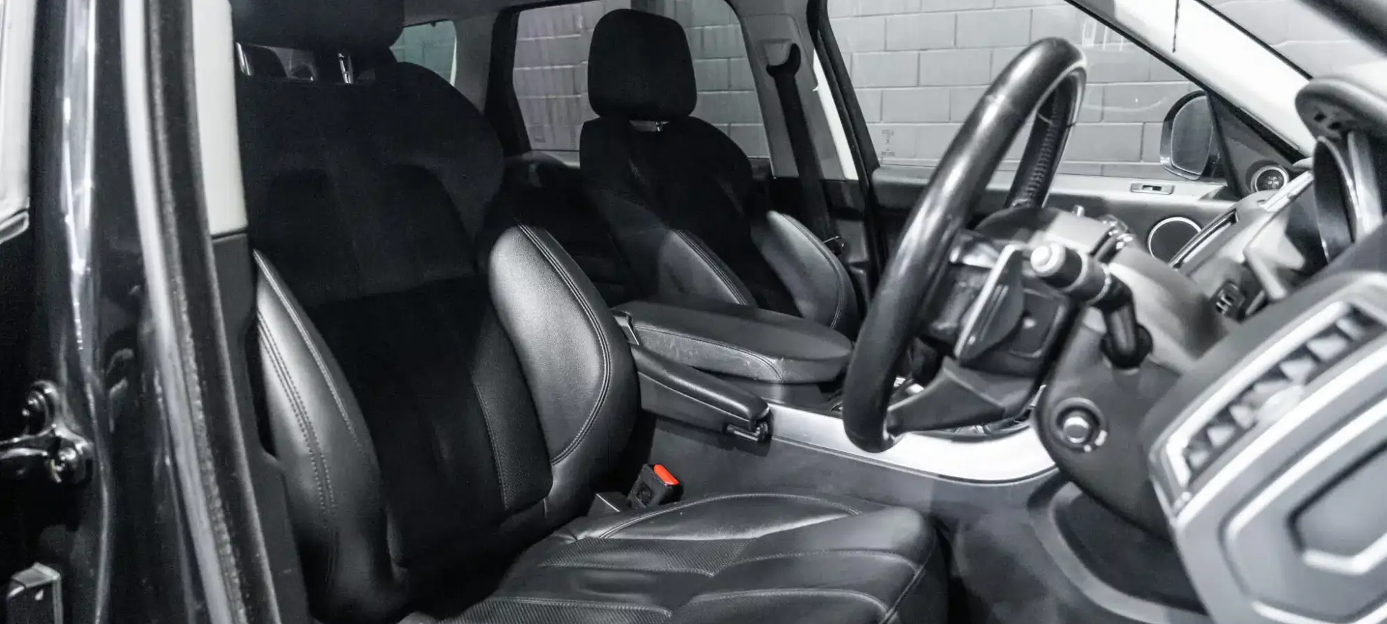 Vehicle Gallery Image