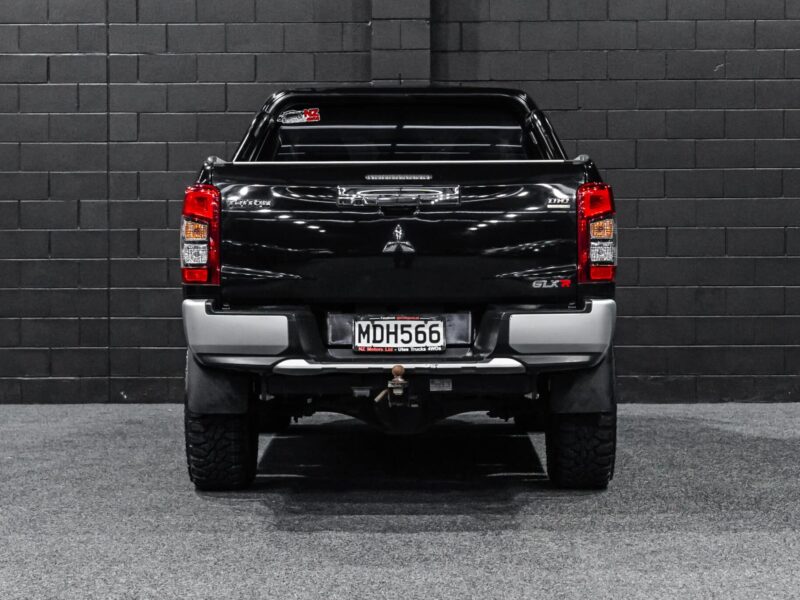 Vehicle Gallery Image