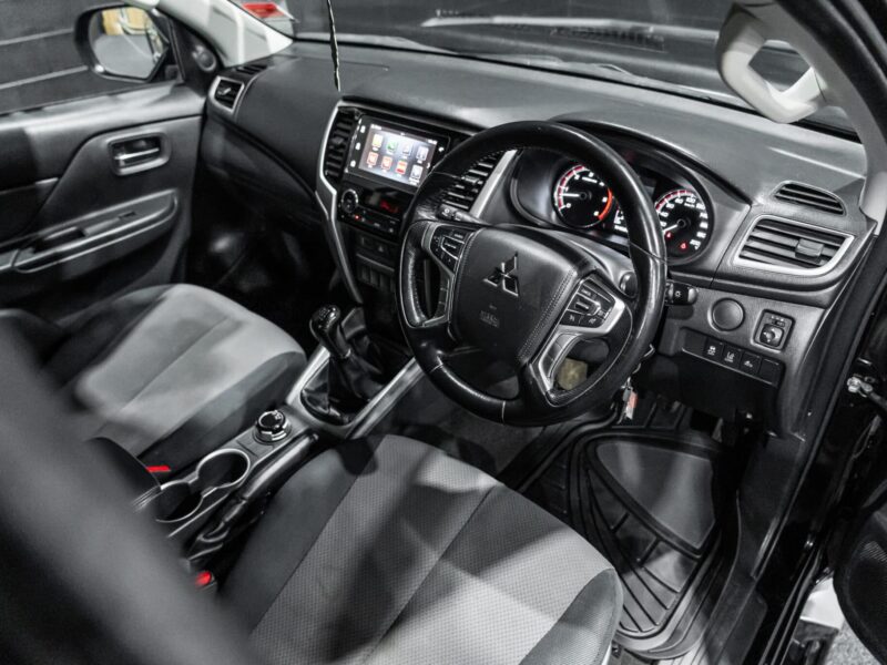 Vehicle Gallery Image