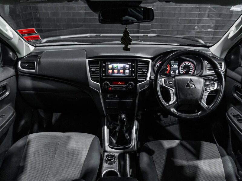 Vehicle Gallery Image