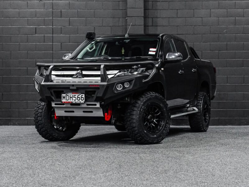 Vehicle Gallery Image