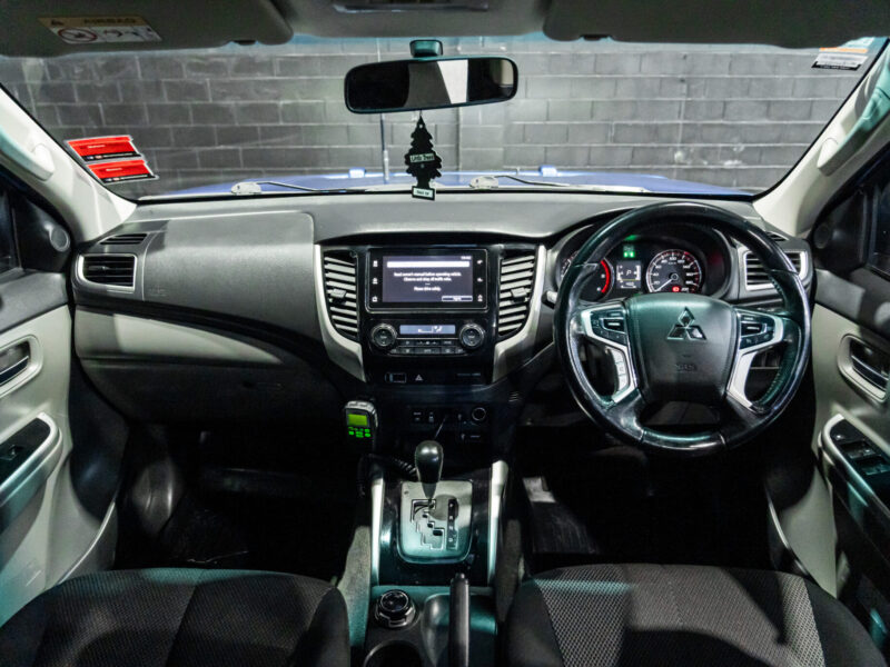 Vehicle Gallery Image