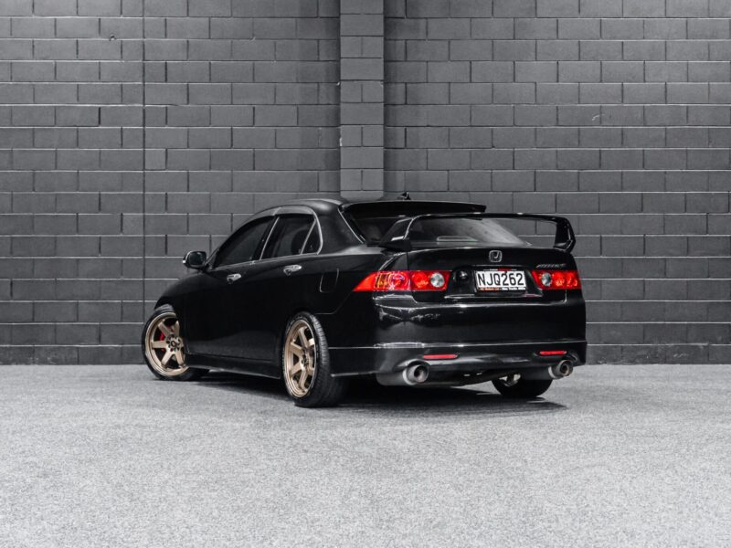 Vehicle Gallery Image