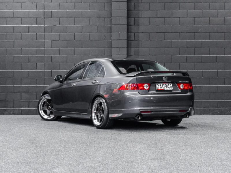 Vehicle Gallery Image