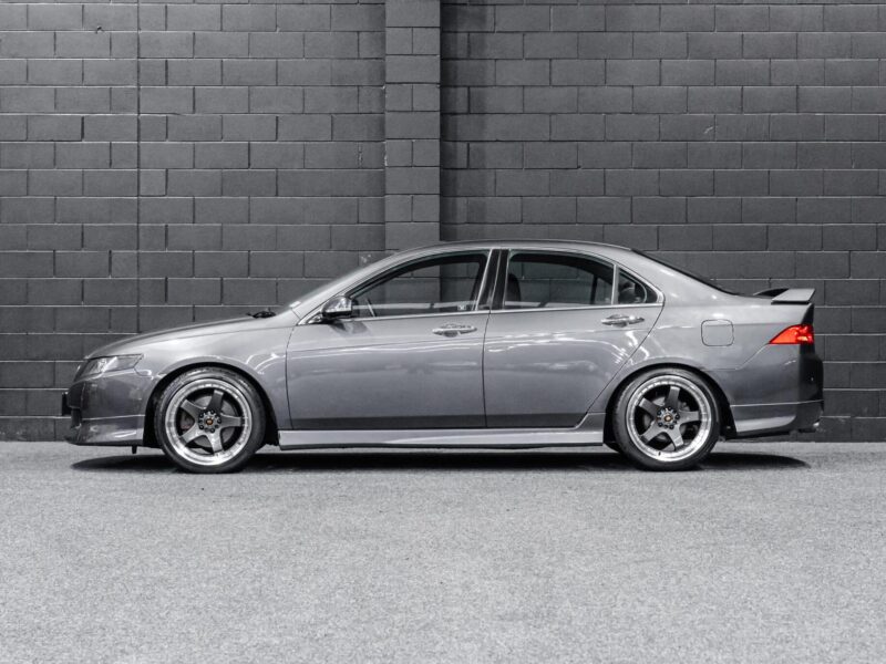 Vehicle Gallery Image