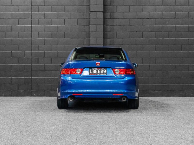 Vehicle Gallery Image