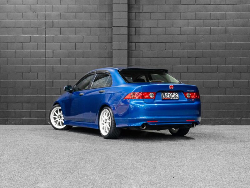 Vehicle Gallery Image