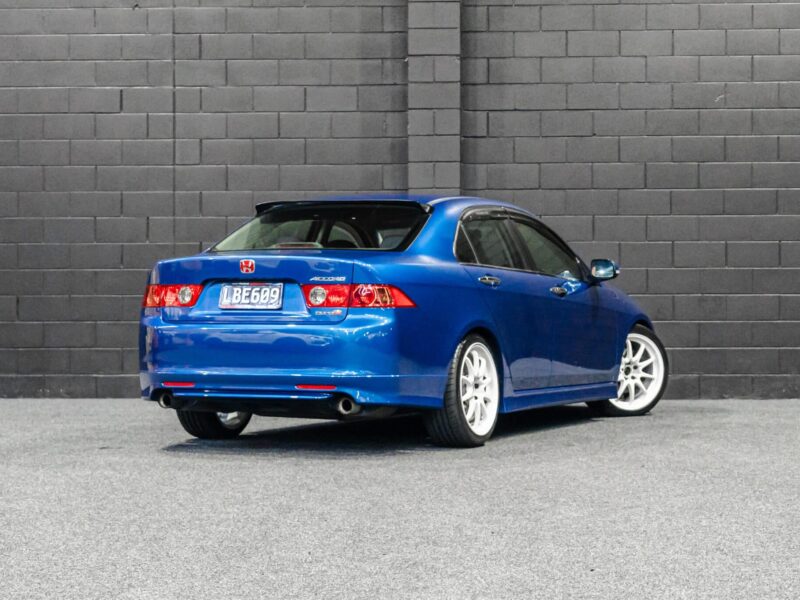 Vehicle Gallery Image