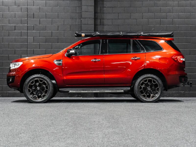 Vehicle Gallery Image