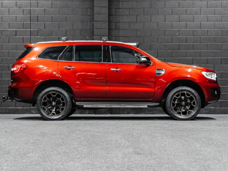 Vehicle Gallery Image