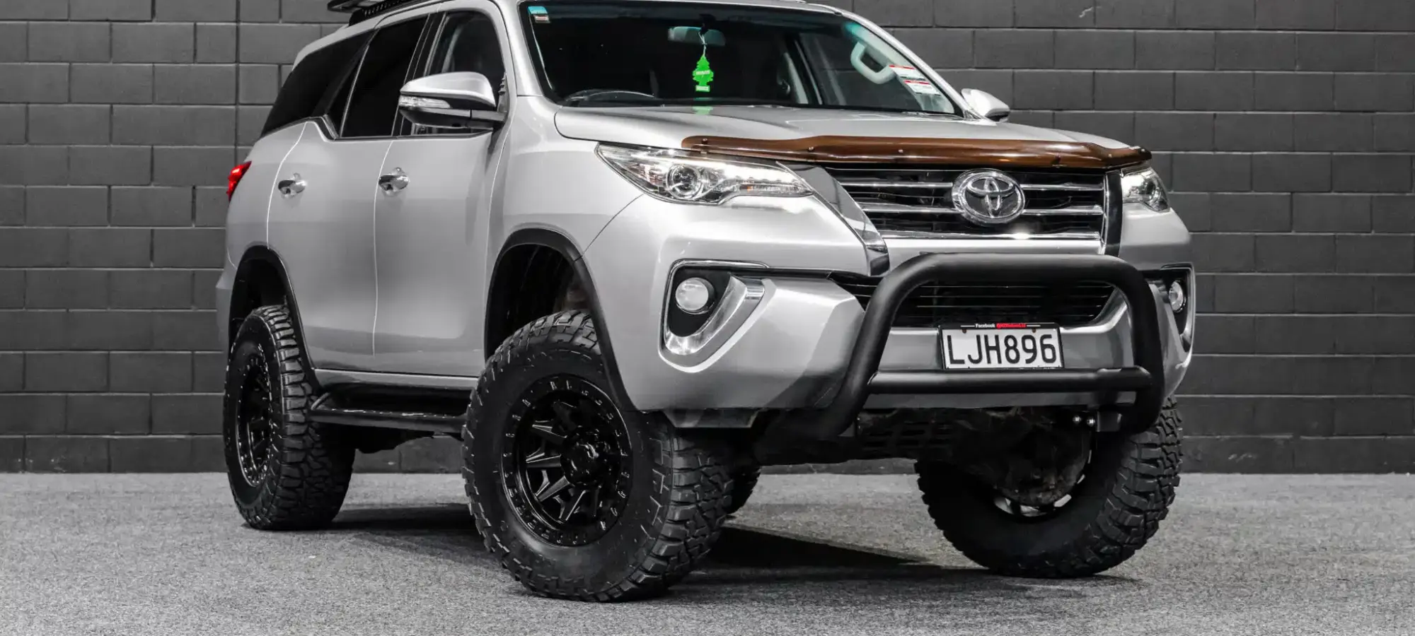 Vehicle Gallery Image