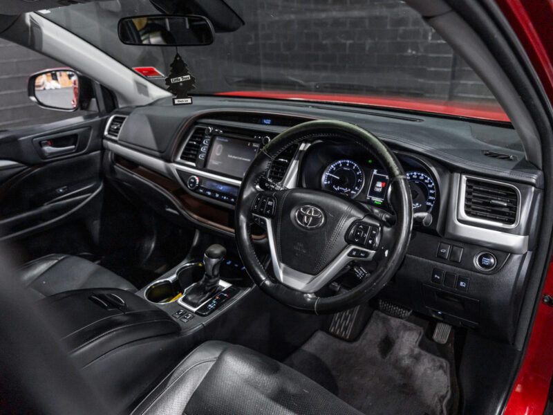 Vehicle Gallery Image