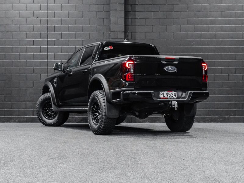 Vehicle Gallery Image