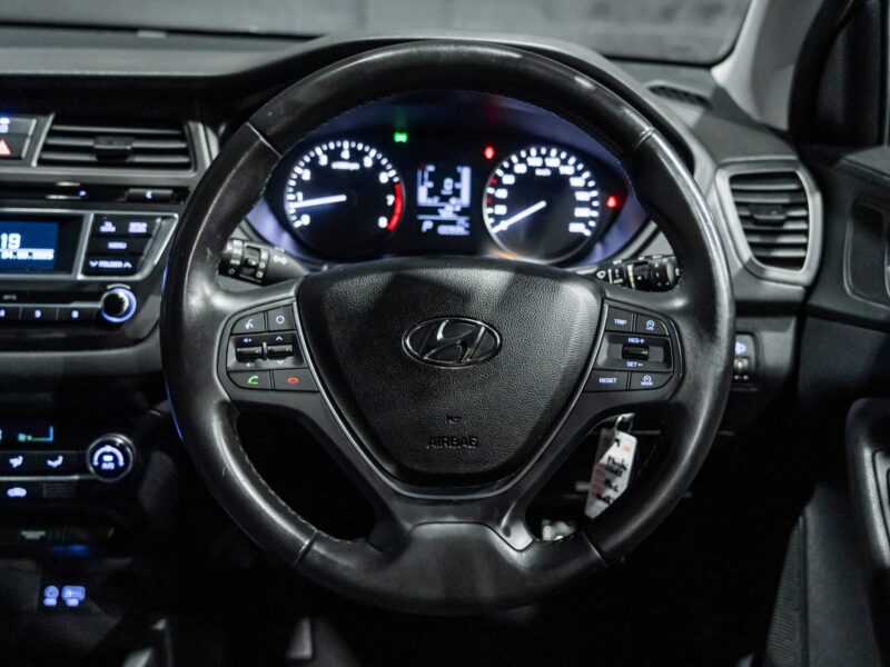 Vehicle Gallery Image