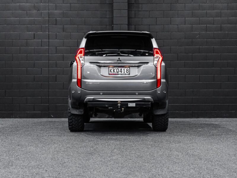 Vehicle Gallery Image