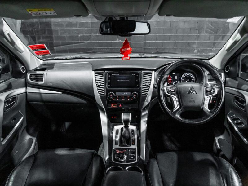 Vehicle Gallery Image