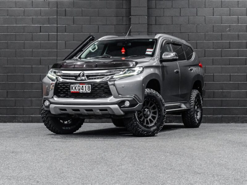 Vehicle Gallery Image