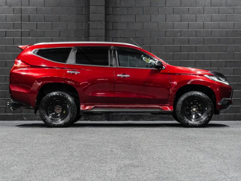 Vehicle Gallery Image