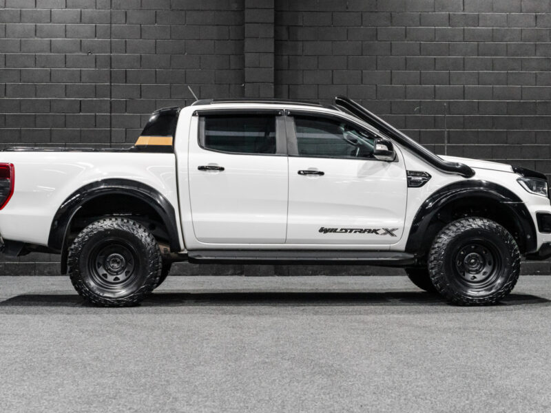 Vehicle Gallery Image
