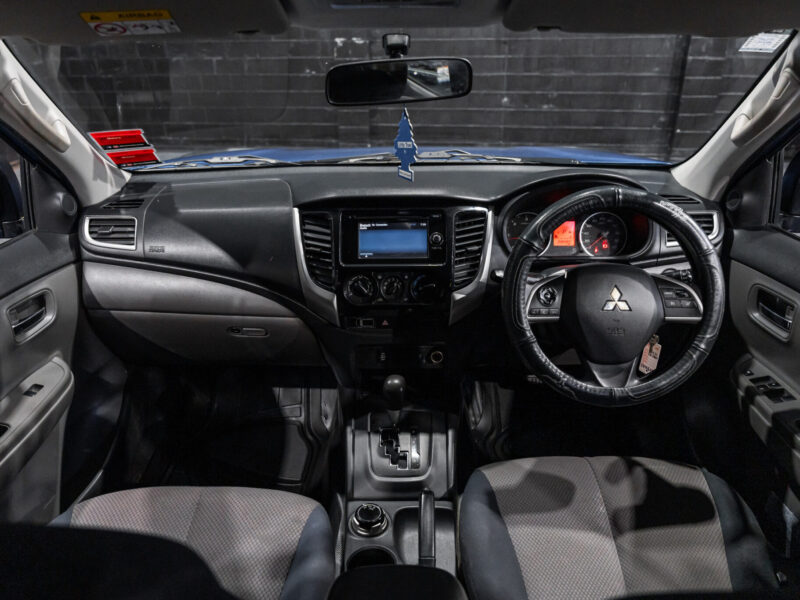 Vehicle Gallery Image