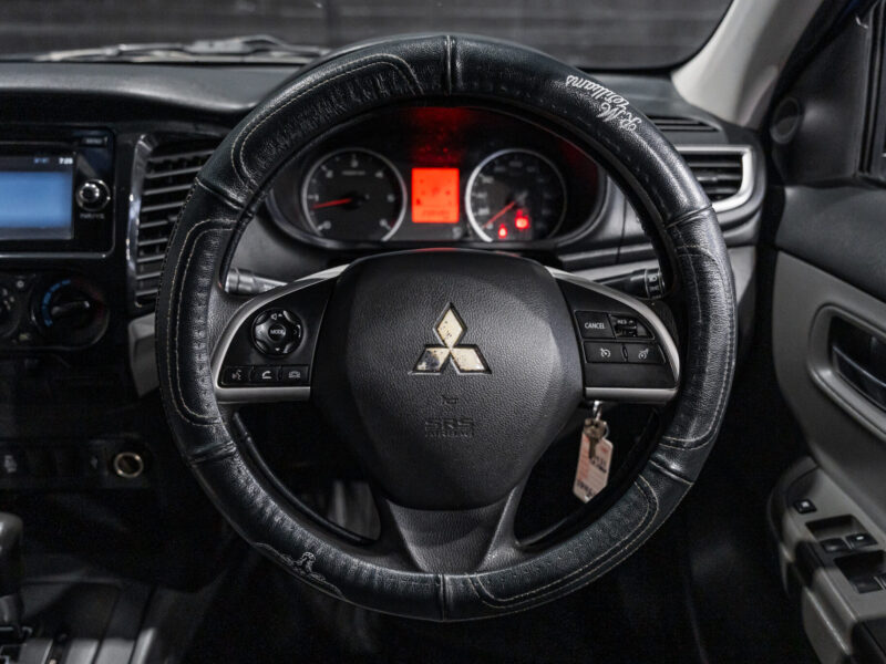 Vehicle Gallery Image