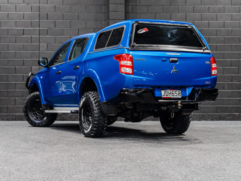 Vehicle Gallery Image