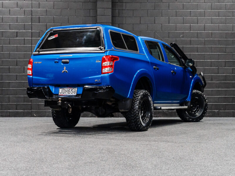 Vehicle Gallery Image