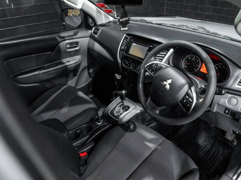 Vehicle Gallery Image