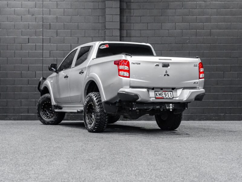Vehicle Gallery Image