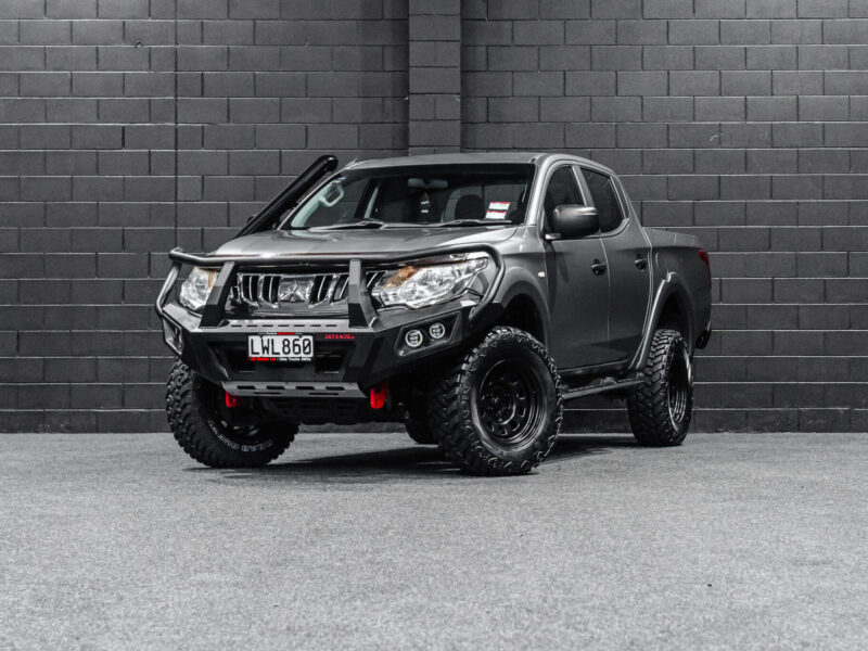 Vehicle Gallery Image