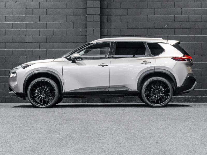 Vehicle Gallery Image