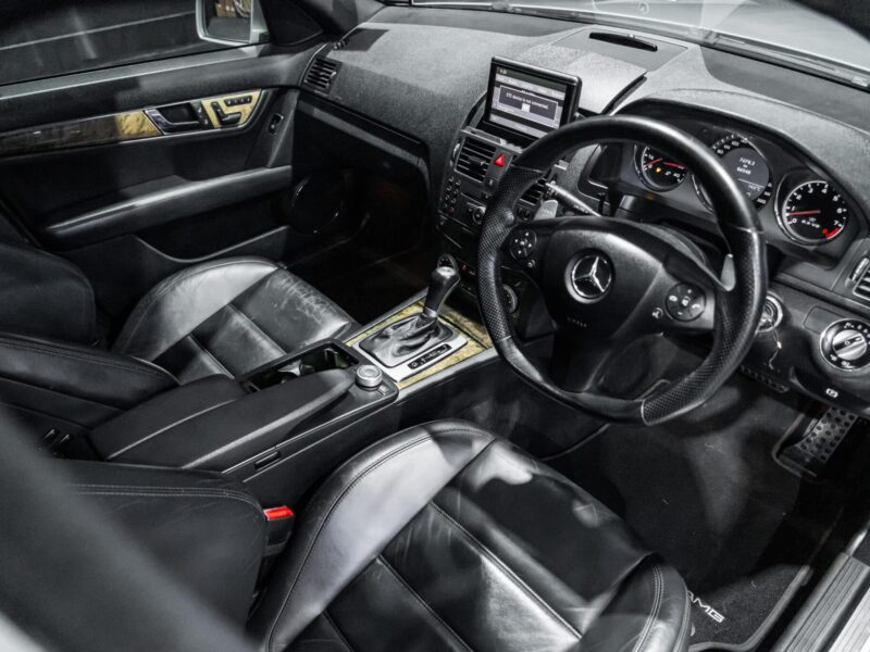 Vehicle Gallery Image