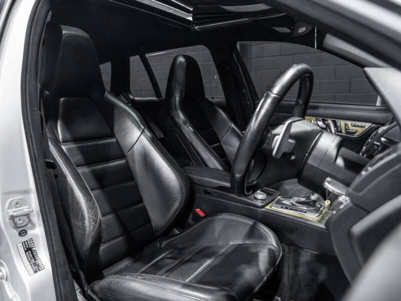 Vehicle Gallery Image