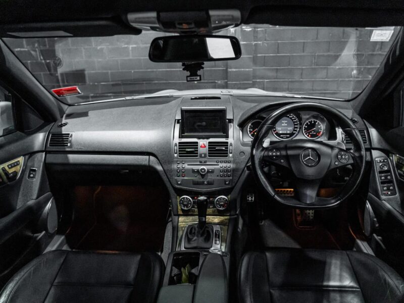 Vehicle Gallery Image
