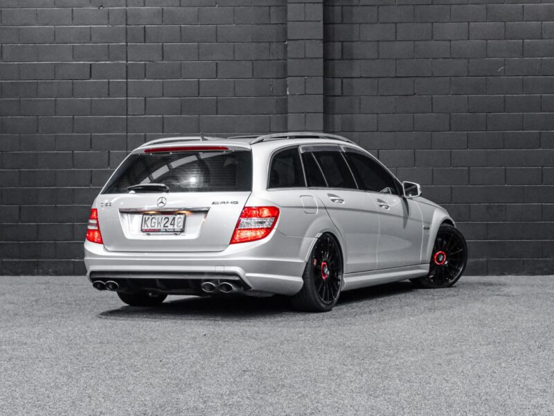 Vehicle Gallery Image