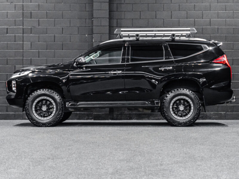 Vehicle Gallery Image