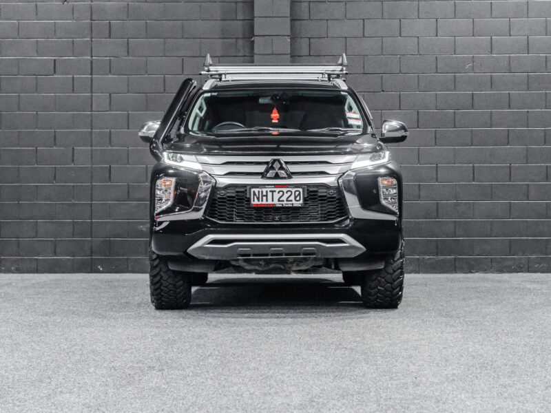 Vehicle Gallery Image