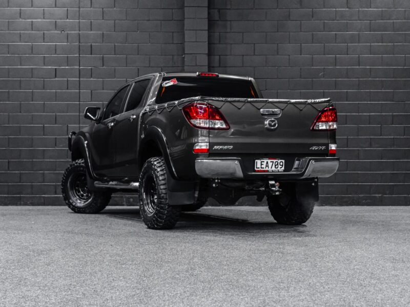 Vehicle Gallery Image