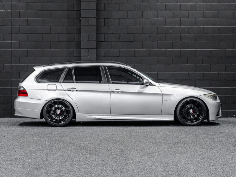 Vehicle Gallery Image