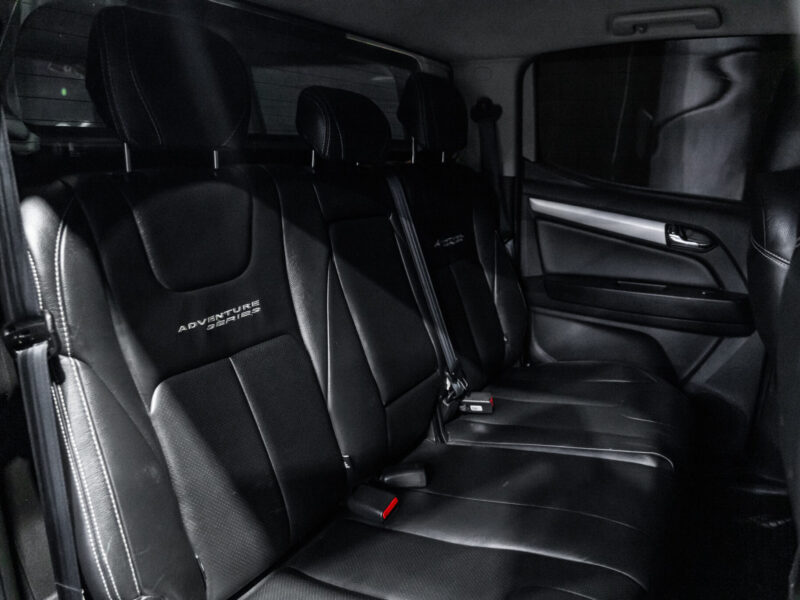 Vehicle Gallery Image