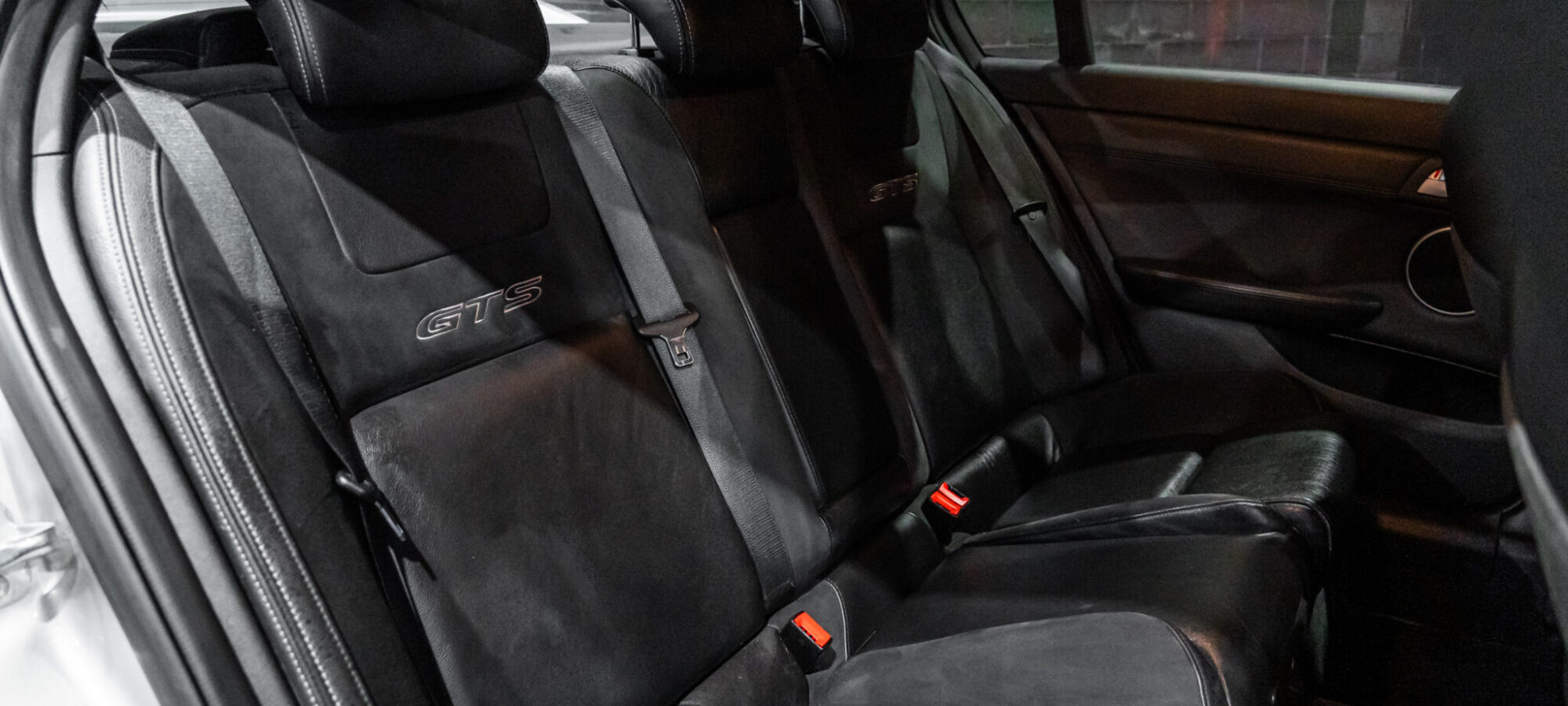 Vehicle Gallery Image